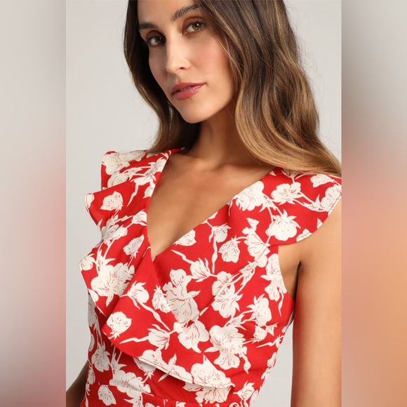 All the Lovely Days Red Floral Print
Asymmetrical Wrap Dress- size XS - Picture 3 of 7